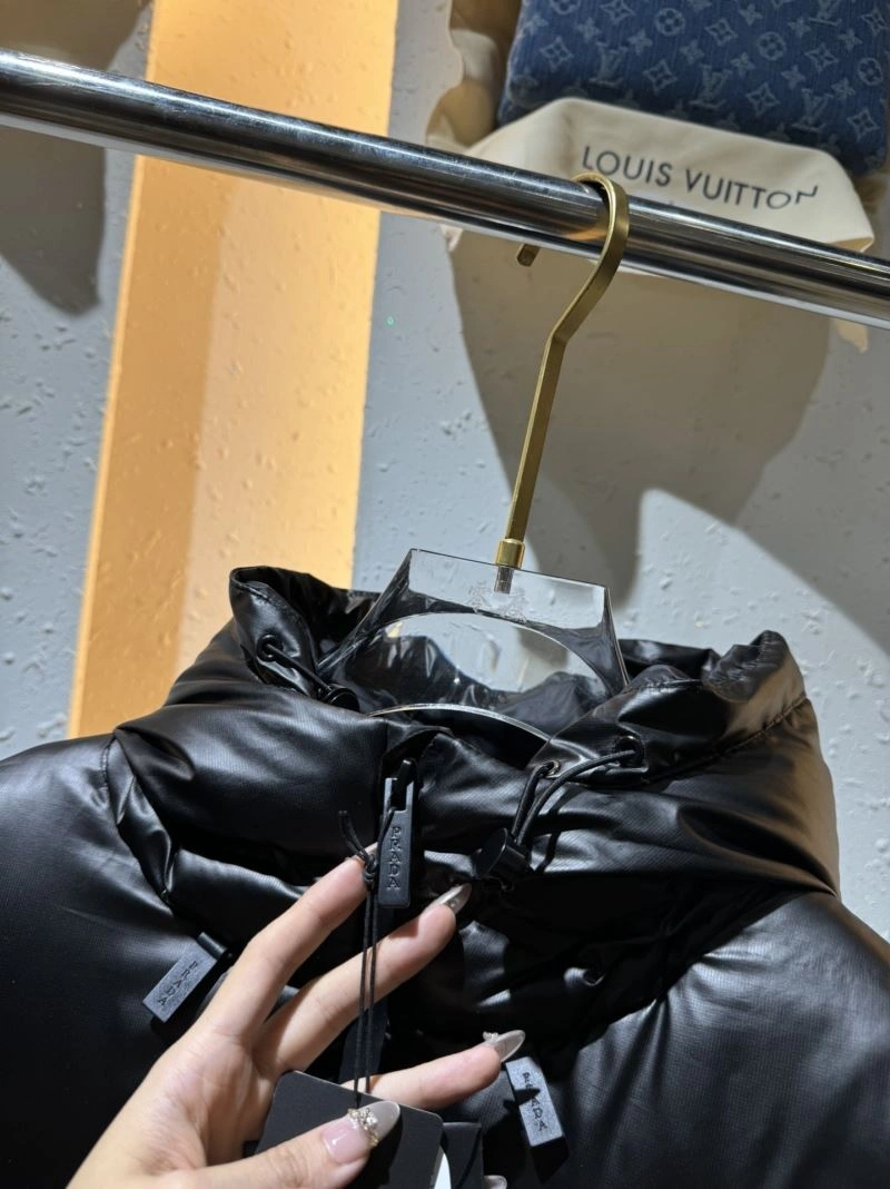 Minimalist Prada Down Jackets 171966