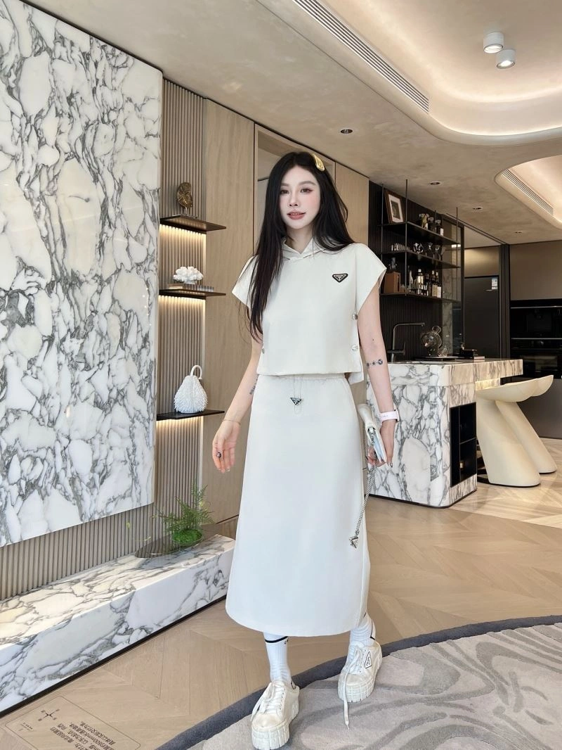 ComfortFit Prada Dress Suits 171481