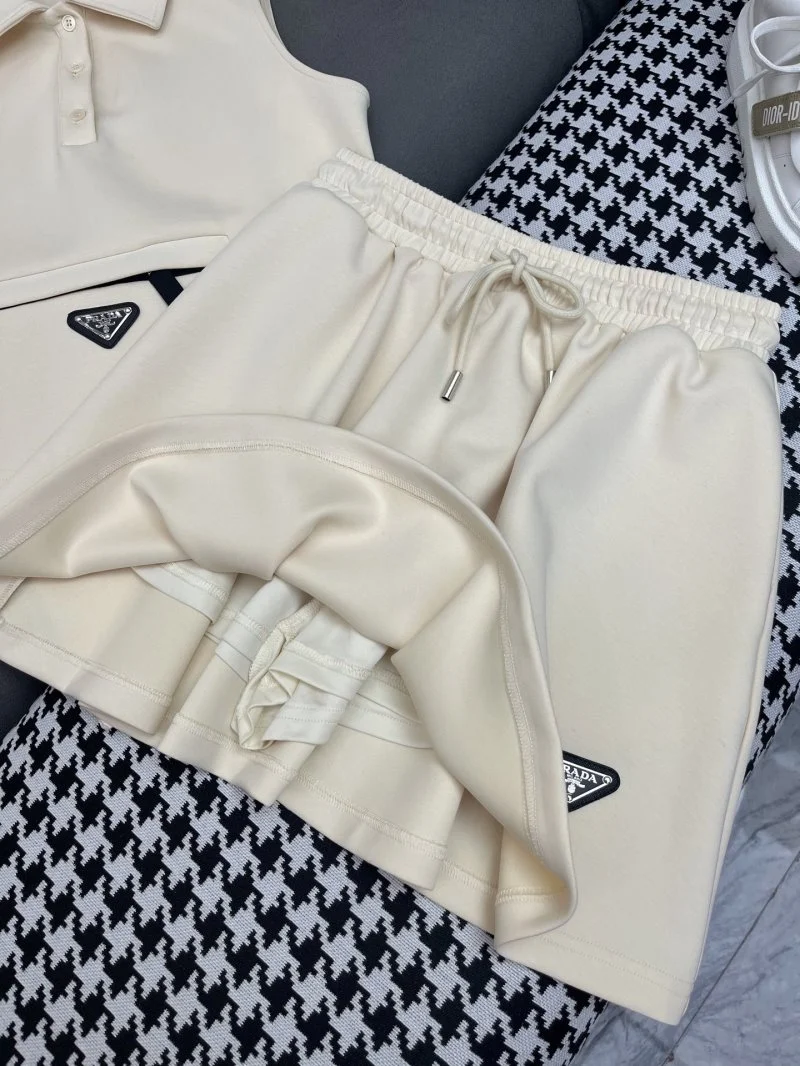 Prada Dress Suits Neat 166191
