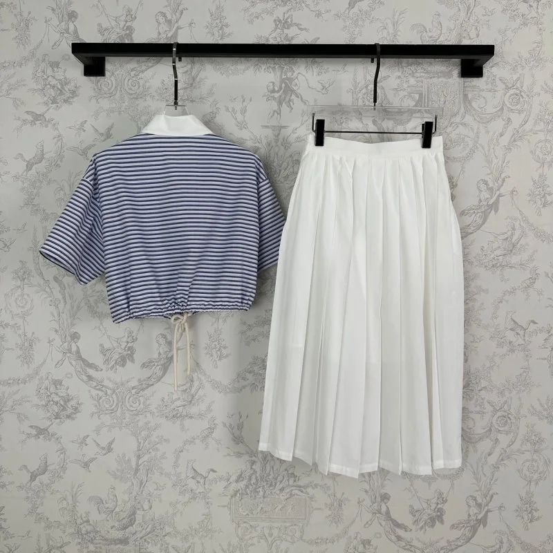 Affordable Prada Dress Suits 166190