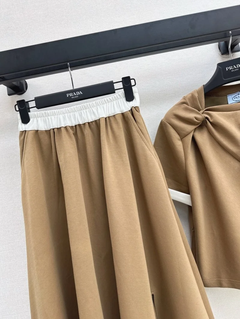 Flexible Prada Dress Suits 165892