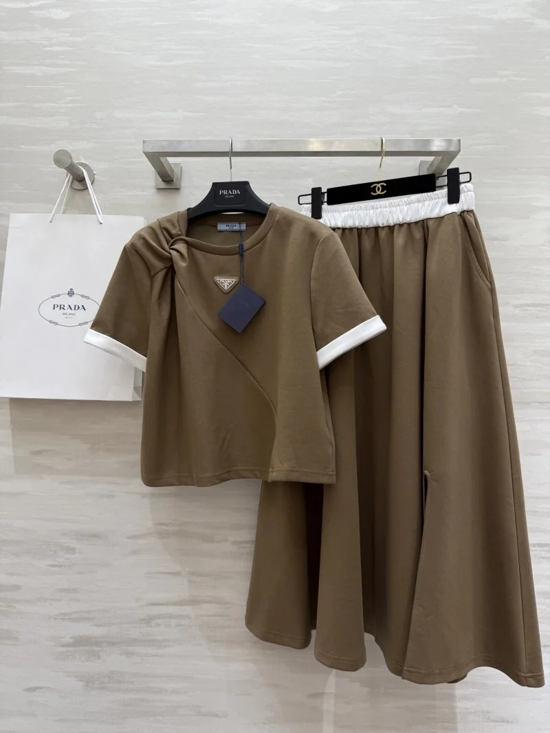 Prada Dress Suits Unisex 166367