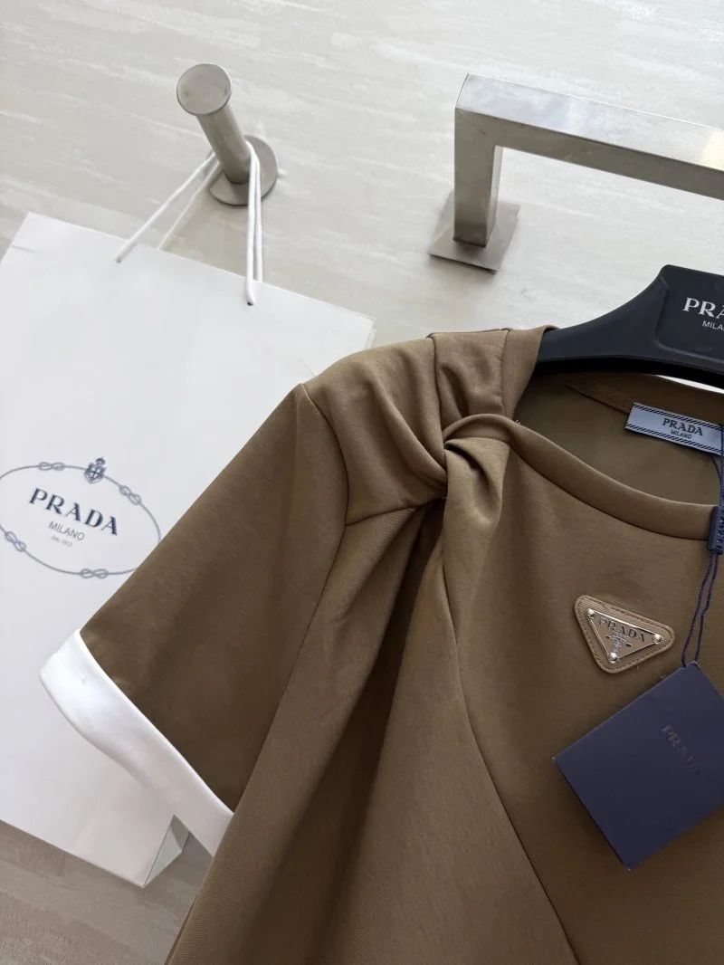 Prada Dress Suits Unisex 166367