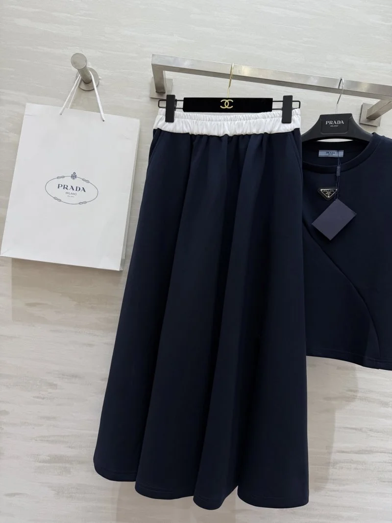 Lightweight Prada Dress Suits 166368