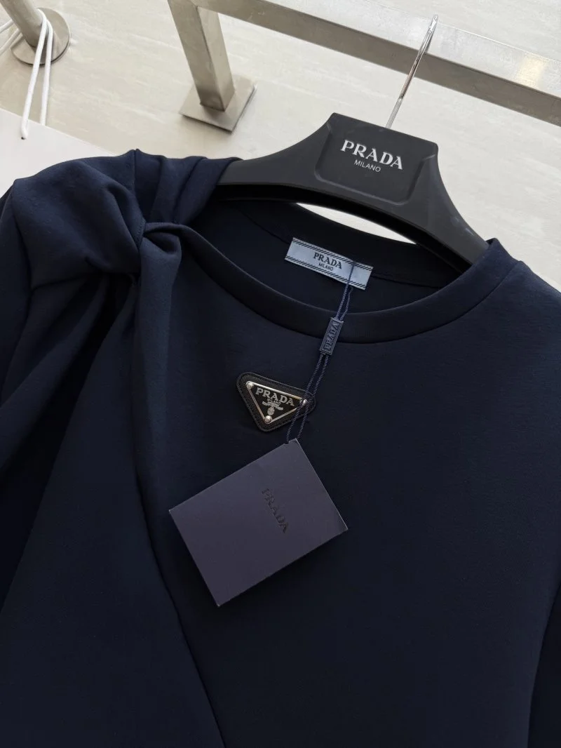 Lightweight Prada Dress Suits 166368