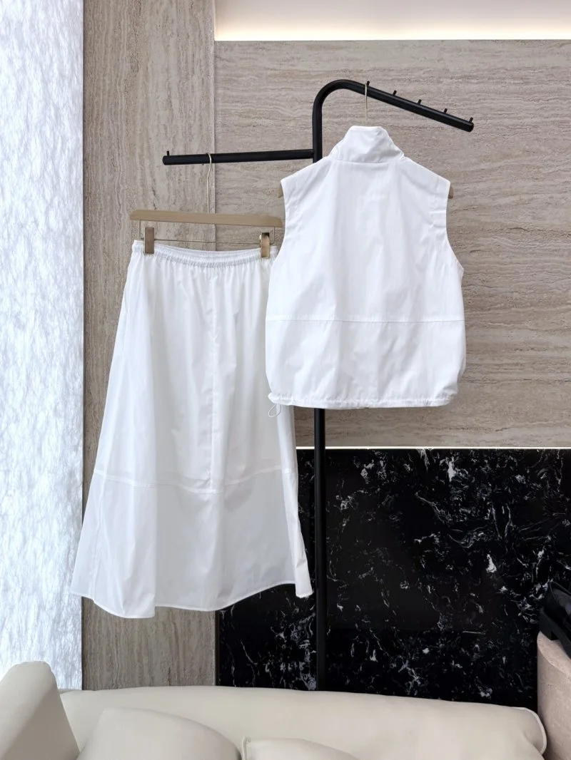 Prada Dress Suits Versatile 166364