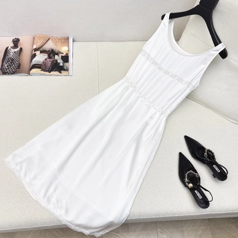 Effortless Prada Dress 166586