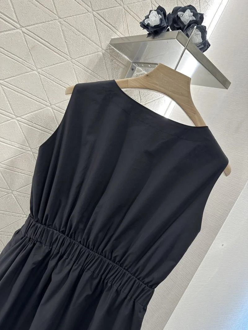 Elegant Prada Dress 166554
