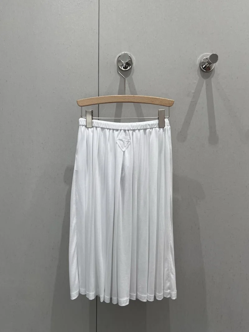 Snug Prada Dress 166009