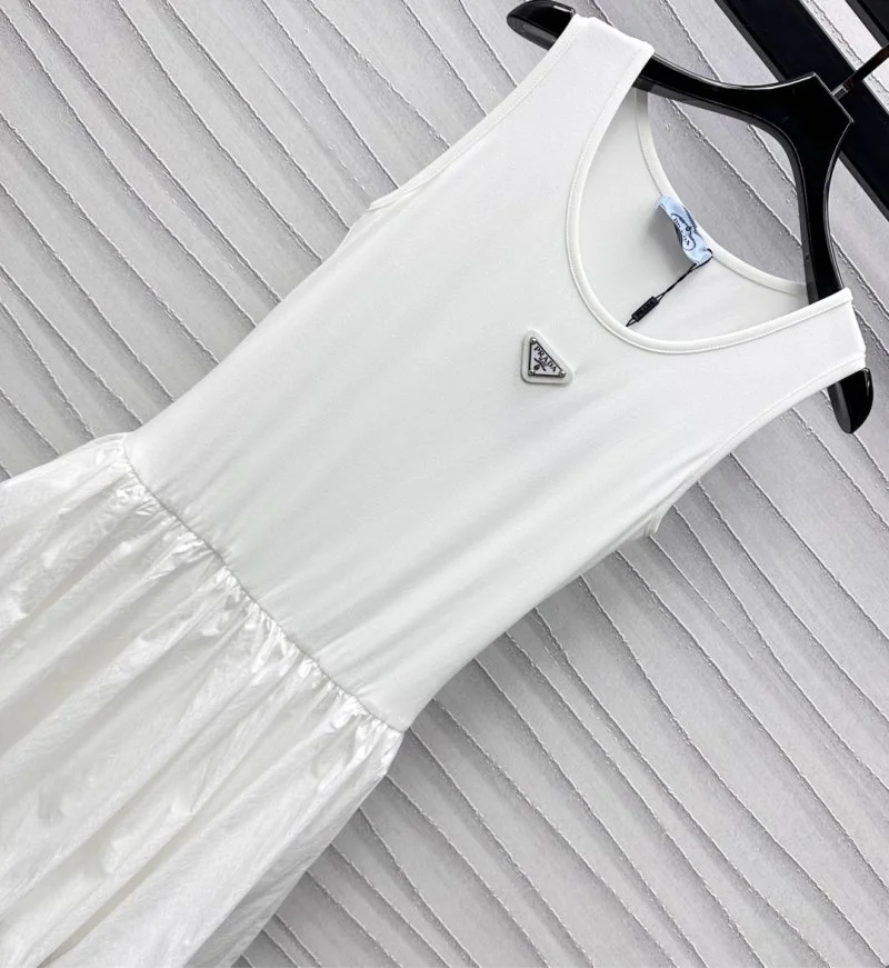Prada Dress WellDesigned 166031