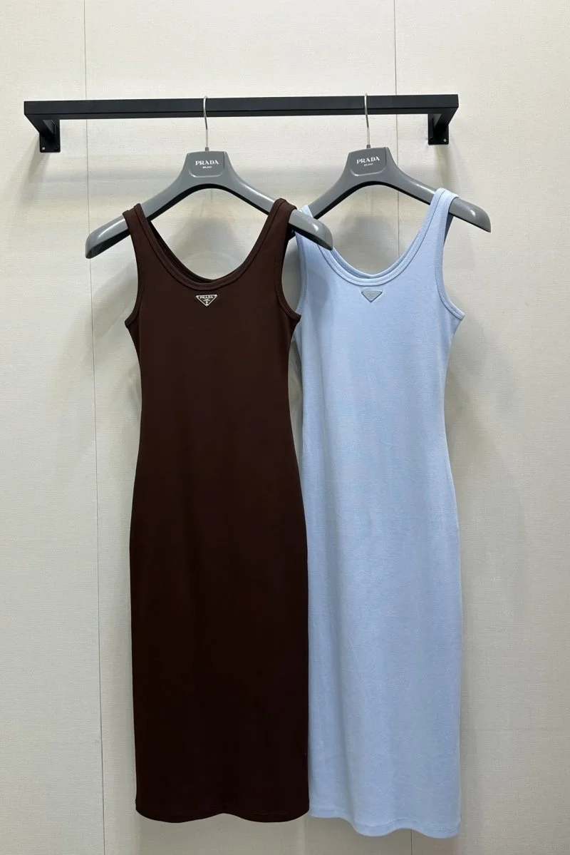 Effortless Prada Dress 165966