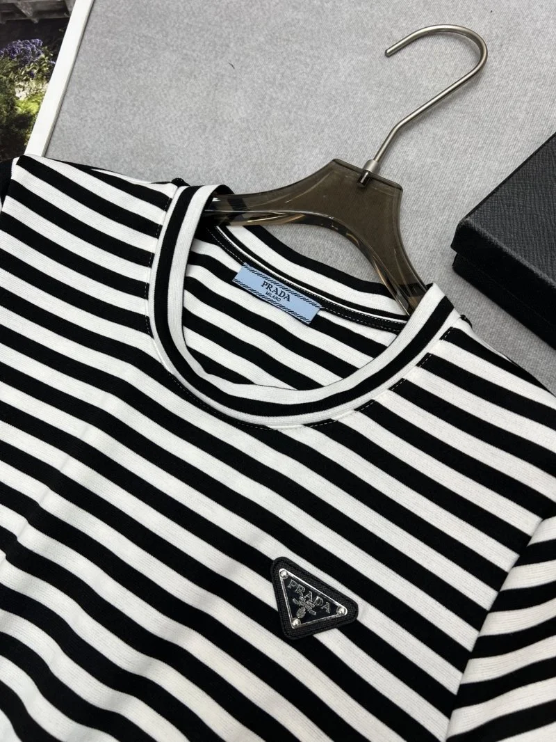 Neat Prada Dress 165991