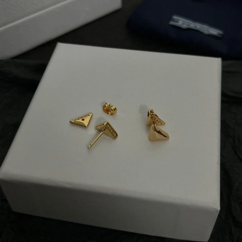 Prada Earrings Lightweight 209134