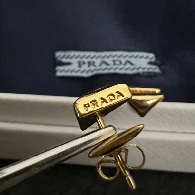 Prada Earrings Lightweight 209134