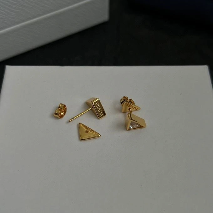 Prada Earrings TimelessDesign 209110
