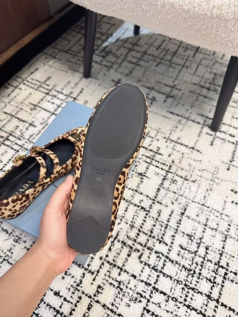 Prada Flat Shoes Durable 34439