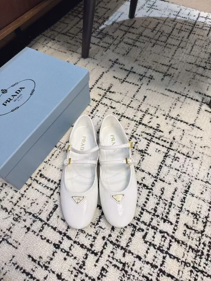 Attractive Prada Flat Shoes 34438
