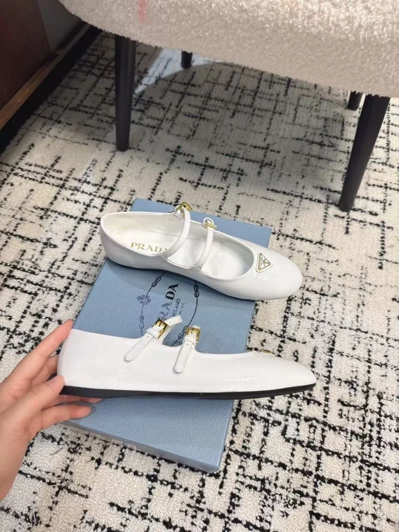 Attractive Prada Flat Shoes 34438