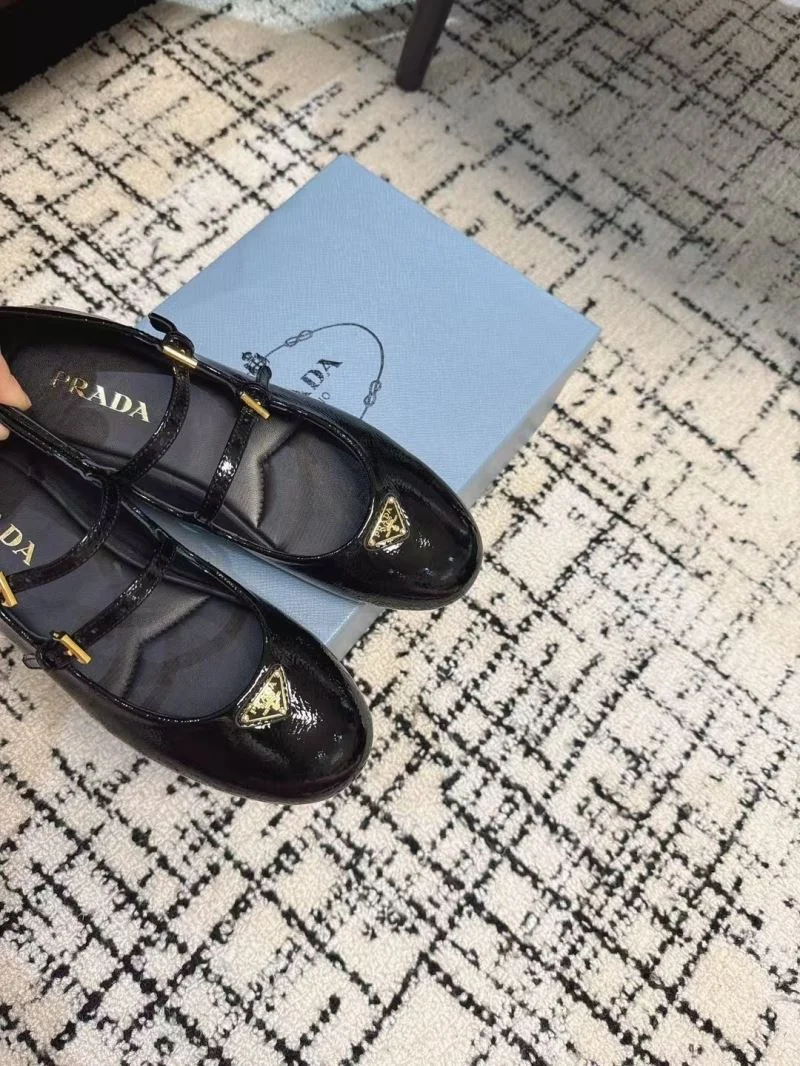 Soft Prada Flat Shoes 34436