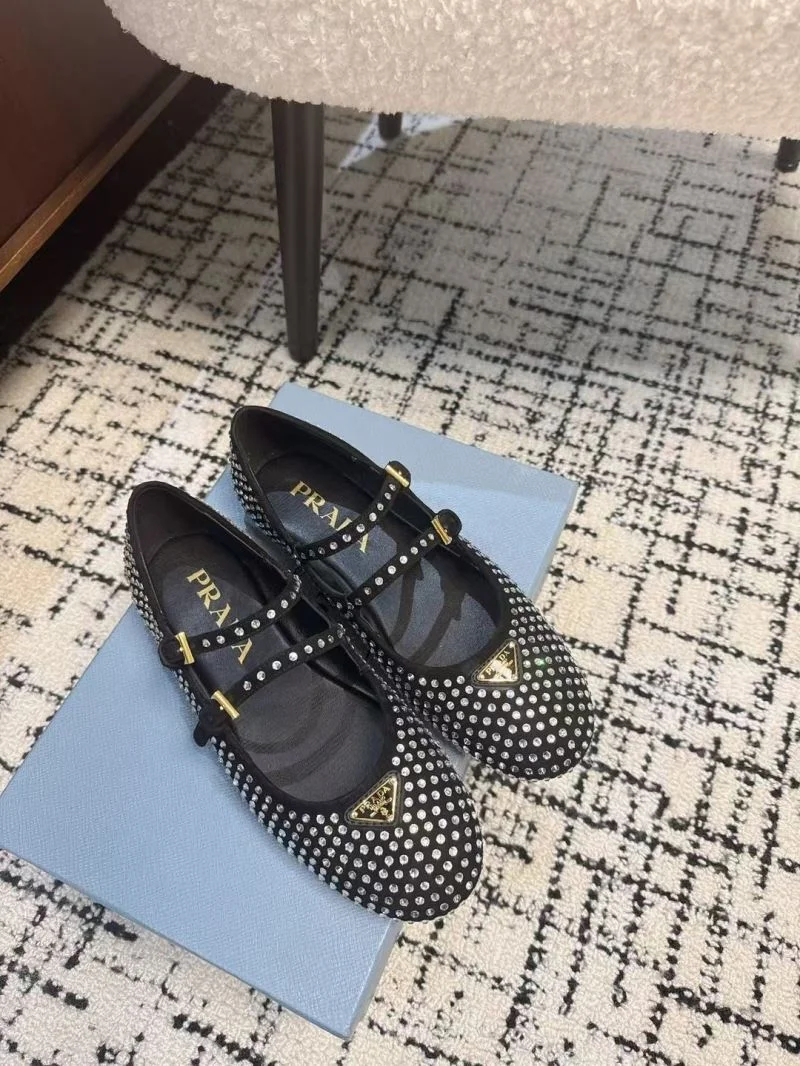 Prada Flat Shoes Attractive 34435