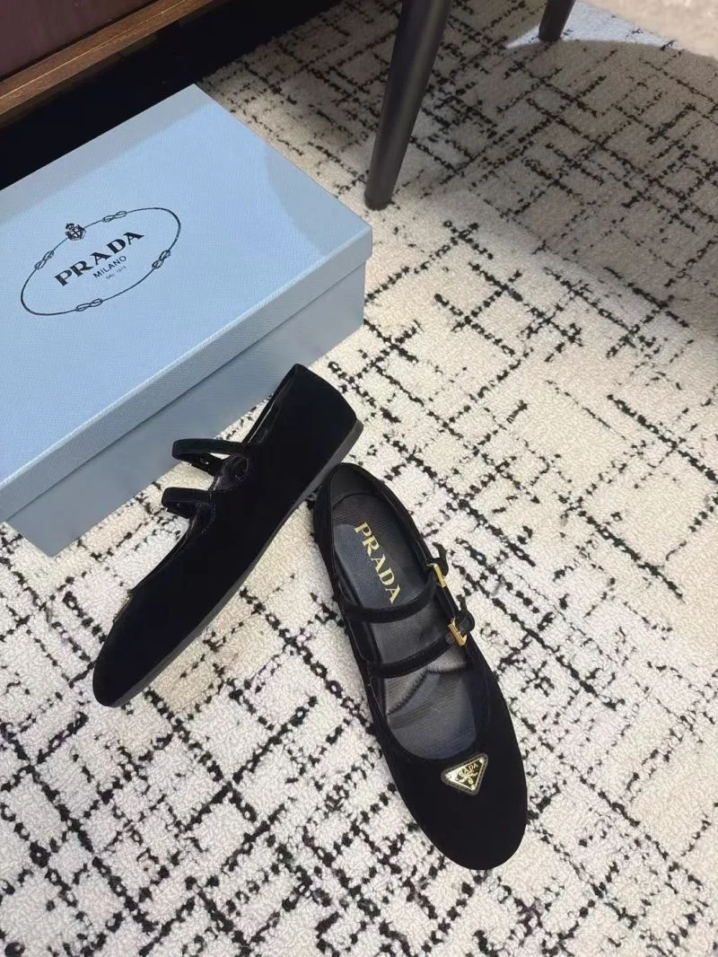 Neat Prada Flat Shoes 34434