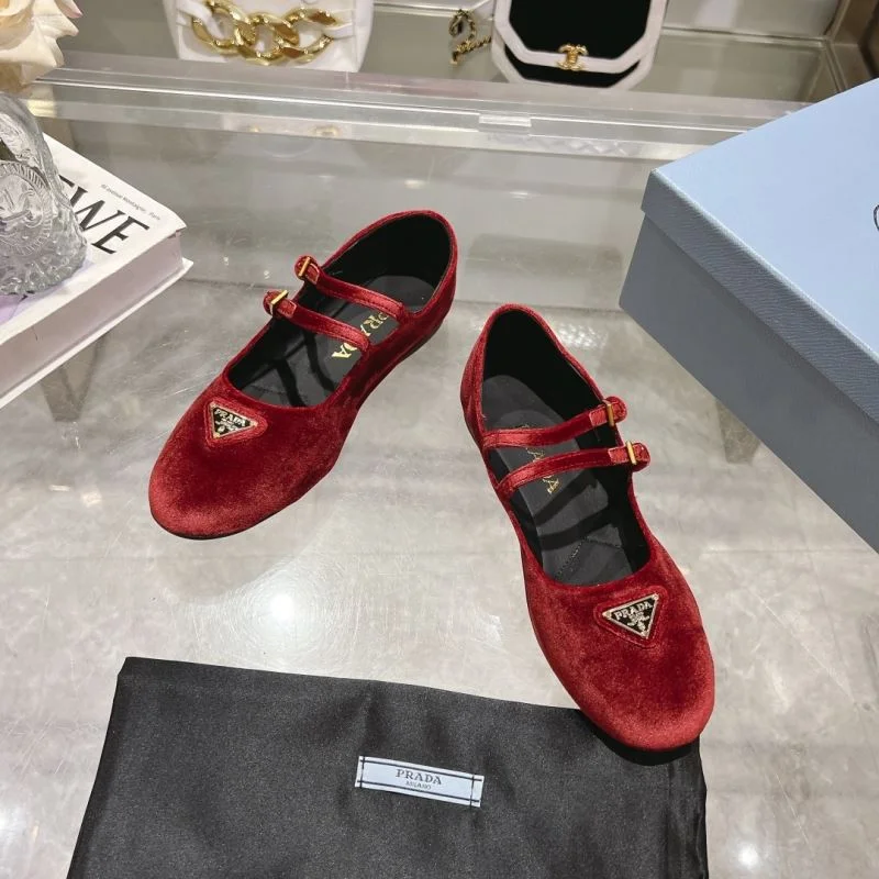 Unique Prada Flat Shoes 35204