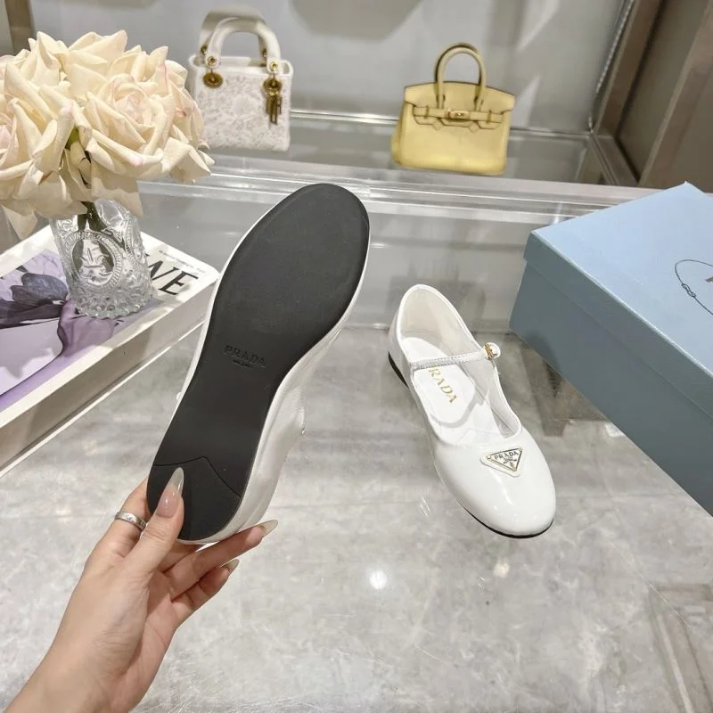 Prada Flat Shoes Contemporary 35181