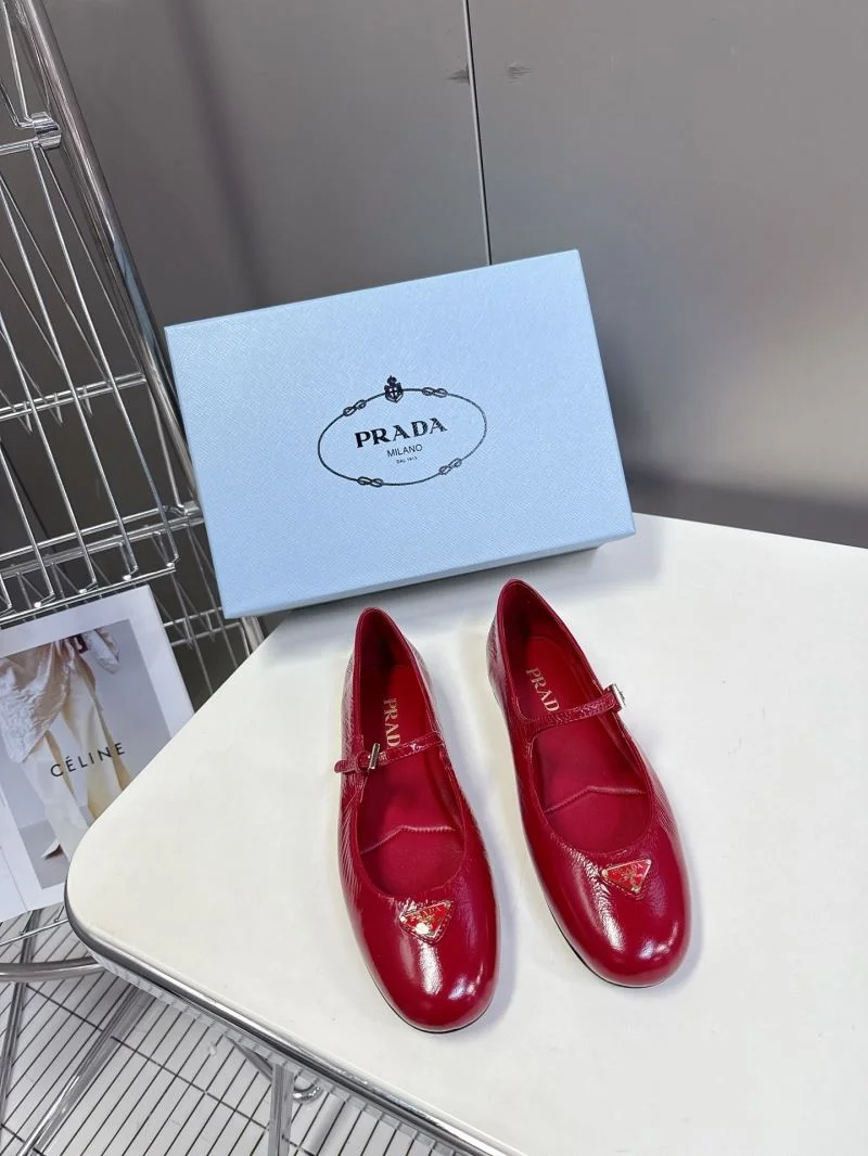 RelaxedFit Prada Flat Shoes 34866