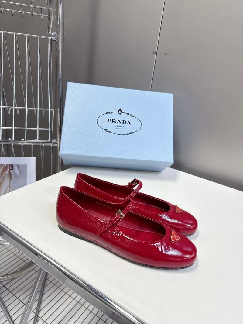 RelaxedFit Prada Flat Shoes 34866