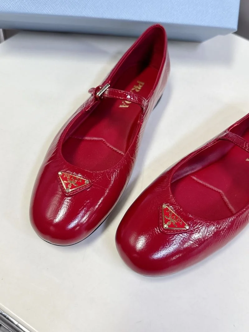 RelaxedFit Prada Flat Shoes 34866