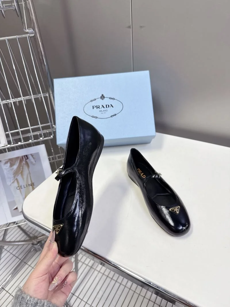 TopPick Prada Flat Shoes 34858