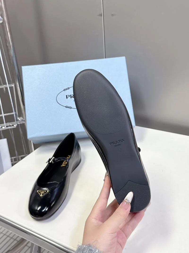 TopPick Prada Flat Shoes 34858