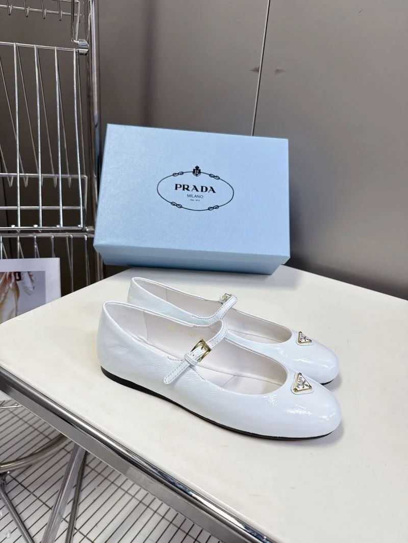 Sustainable Prada Flat Shoes 34881