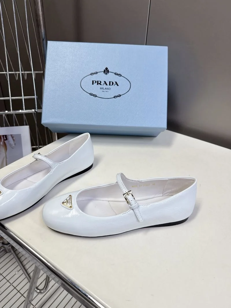 Sustainable Prada Flat Shoes 34881