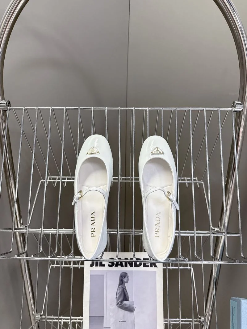Sustainable Prada Flat Shoes 34881