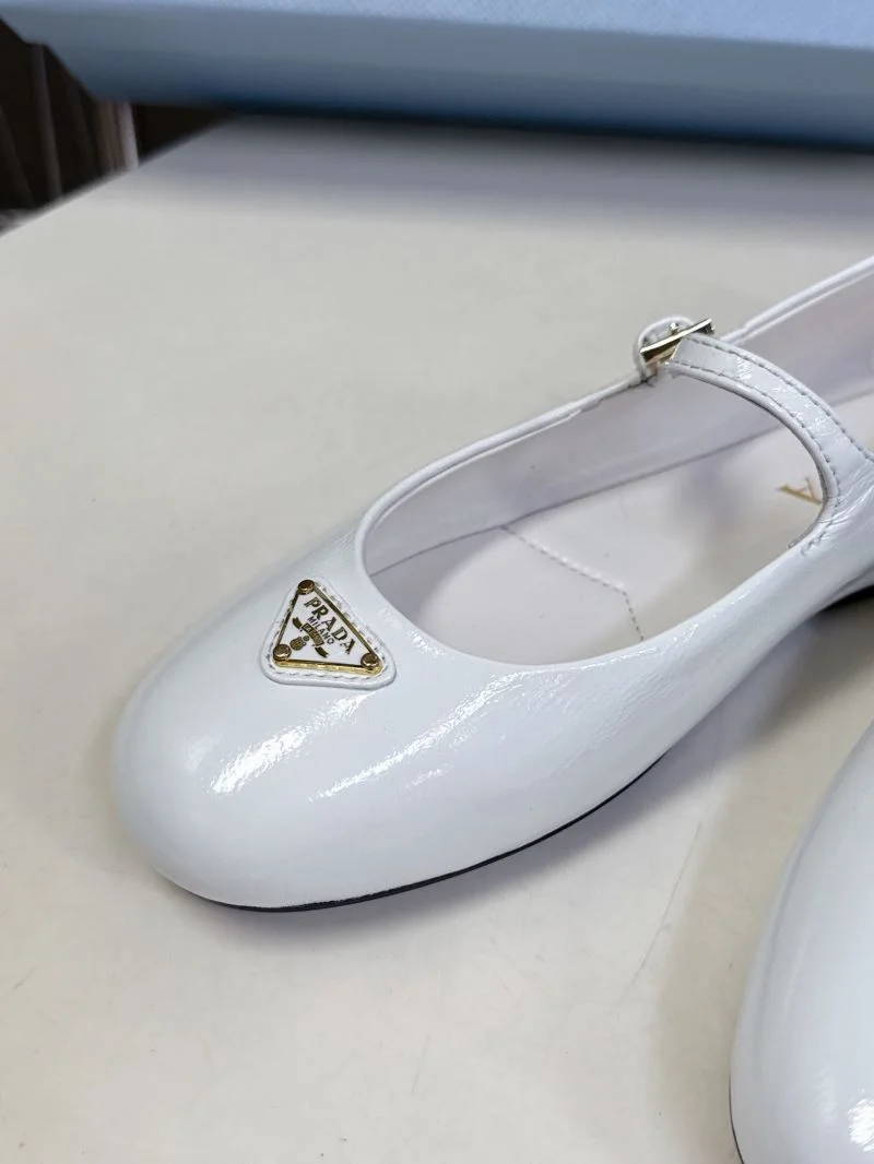 Sustainable Prada Flat Shoes 34881