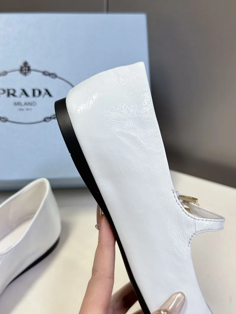 Sustainable Prada Flat Shoes 34881