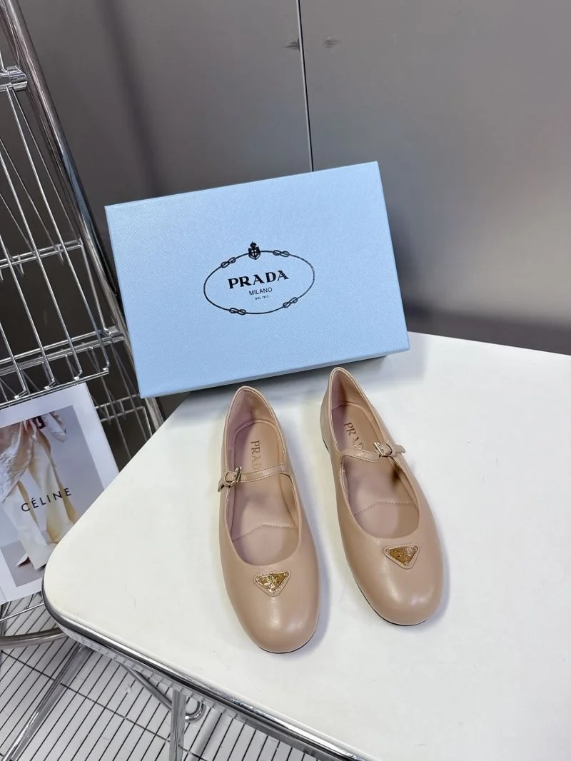 Prada Flat Shoes OnTrend 34870