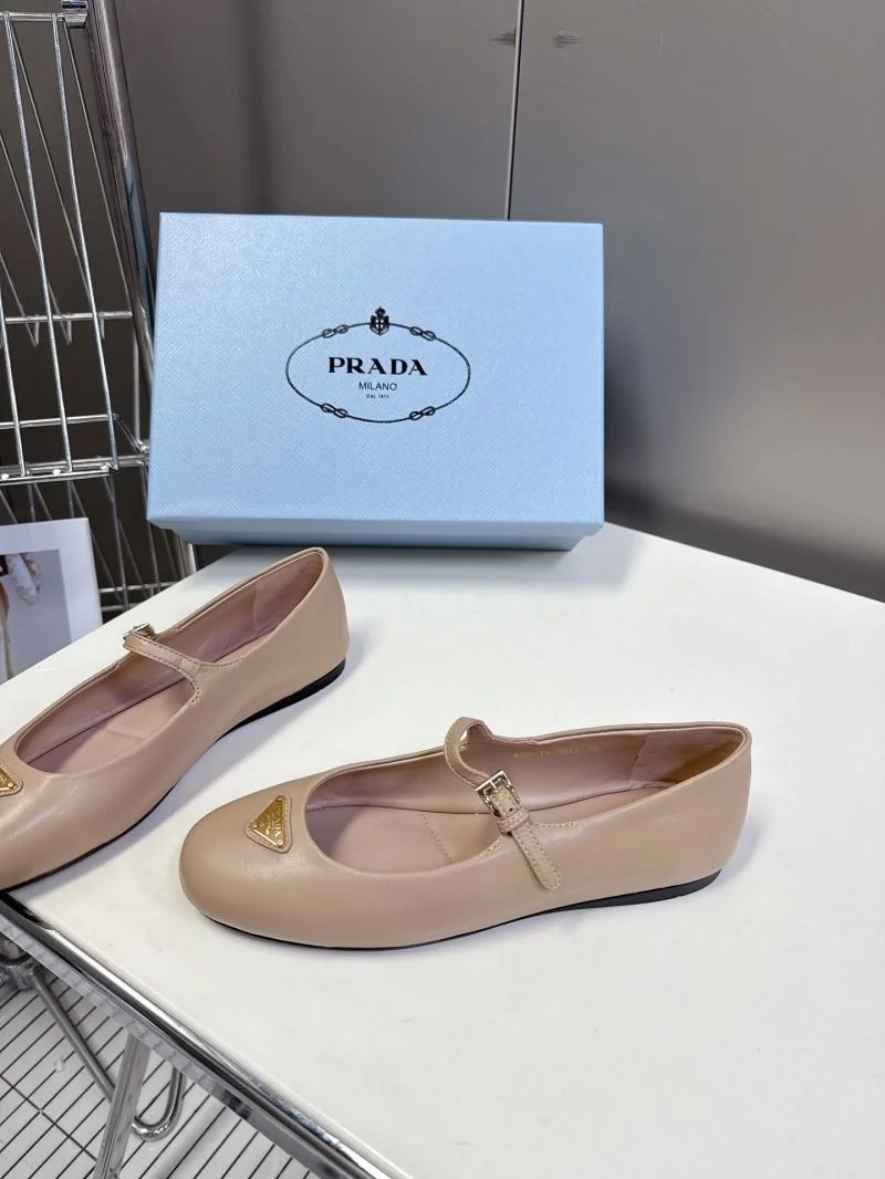 Prada Flat Shoes OnTrend 34870