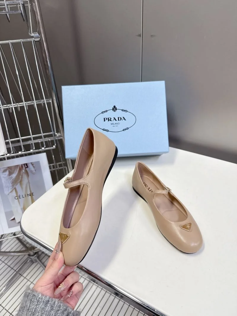 Prada Flat Shoes OnTrend 34870