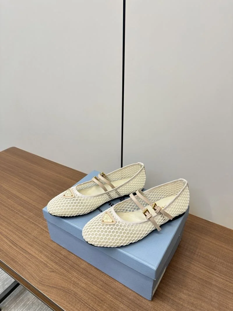 Prada Flat Shoes Versatile 34878