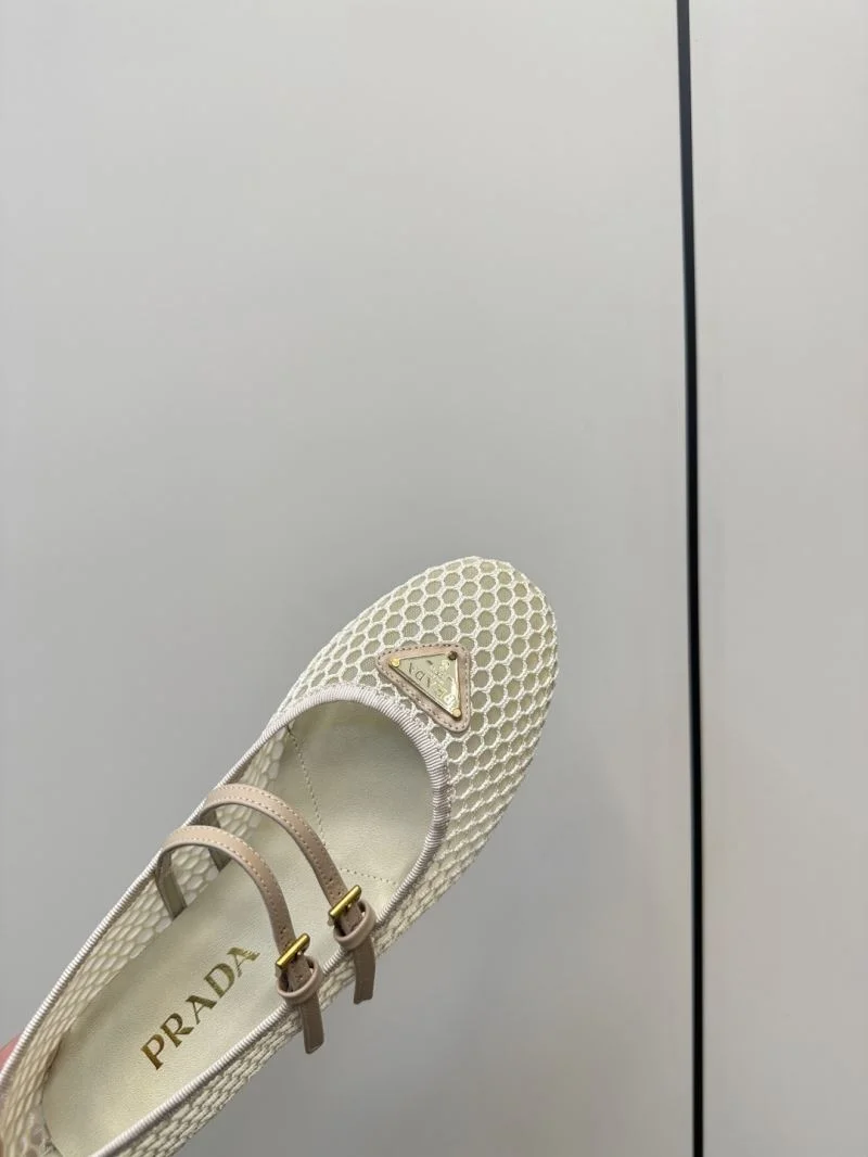 Prada Flat Shoes Versatile 34878