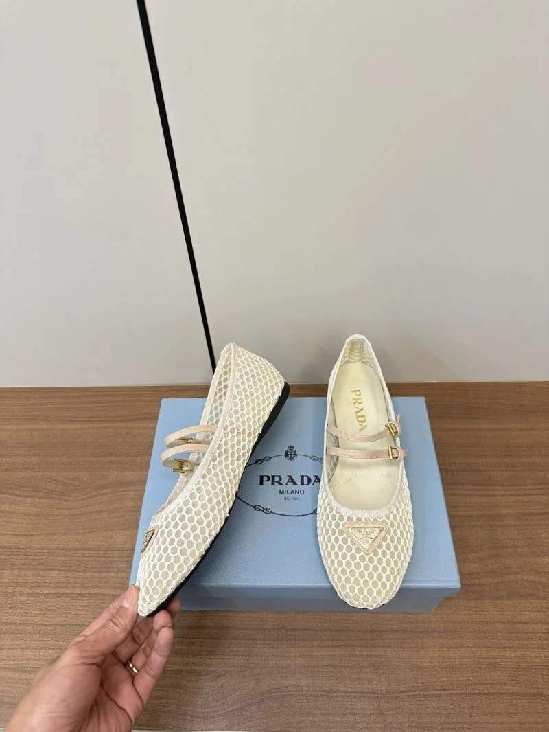 Prada Flat Shoes Versatile 34878