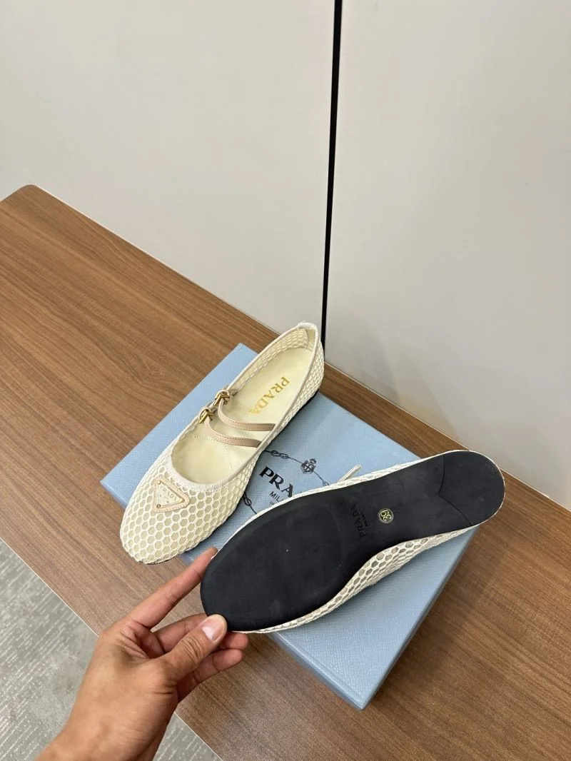 Prada Flat Shoes Versatile 34878