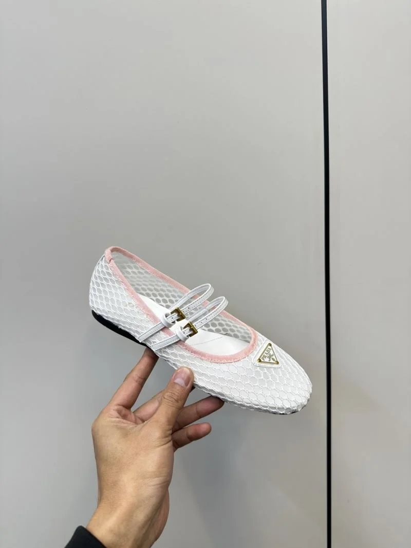Sporty Prada Flat Shoes 34875
