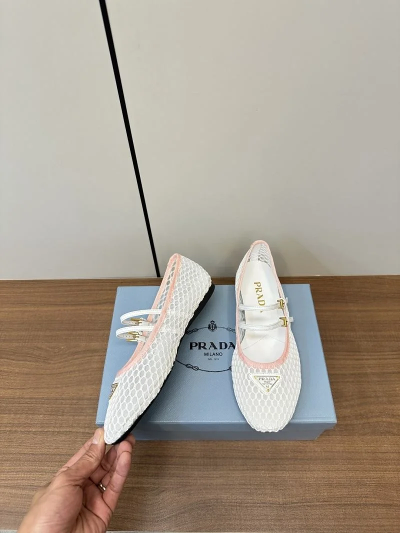 Sporty Prada Flat Shoes 34875