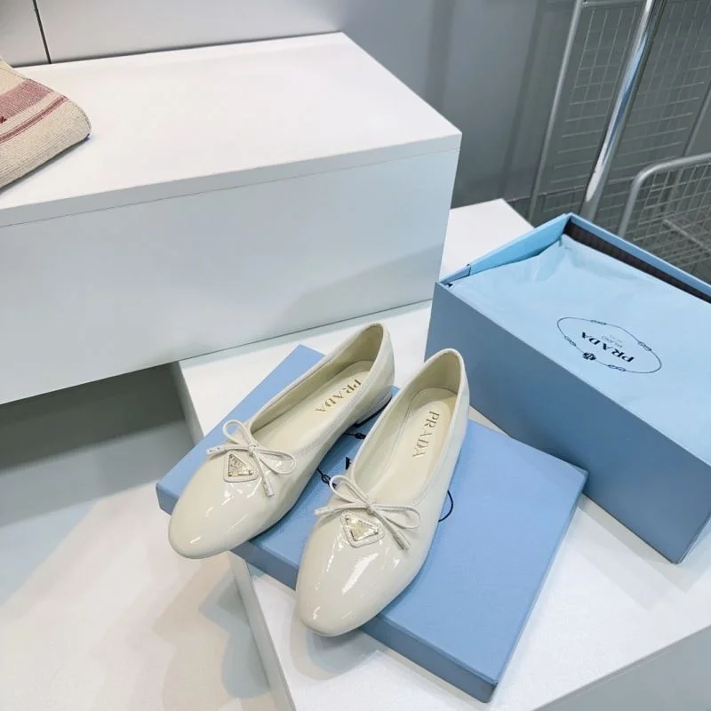 Tailored Prada Flat Shoes 34874