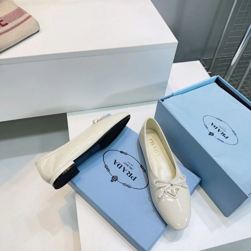 Tailored Prada Flat Shoes 34874