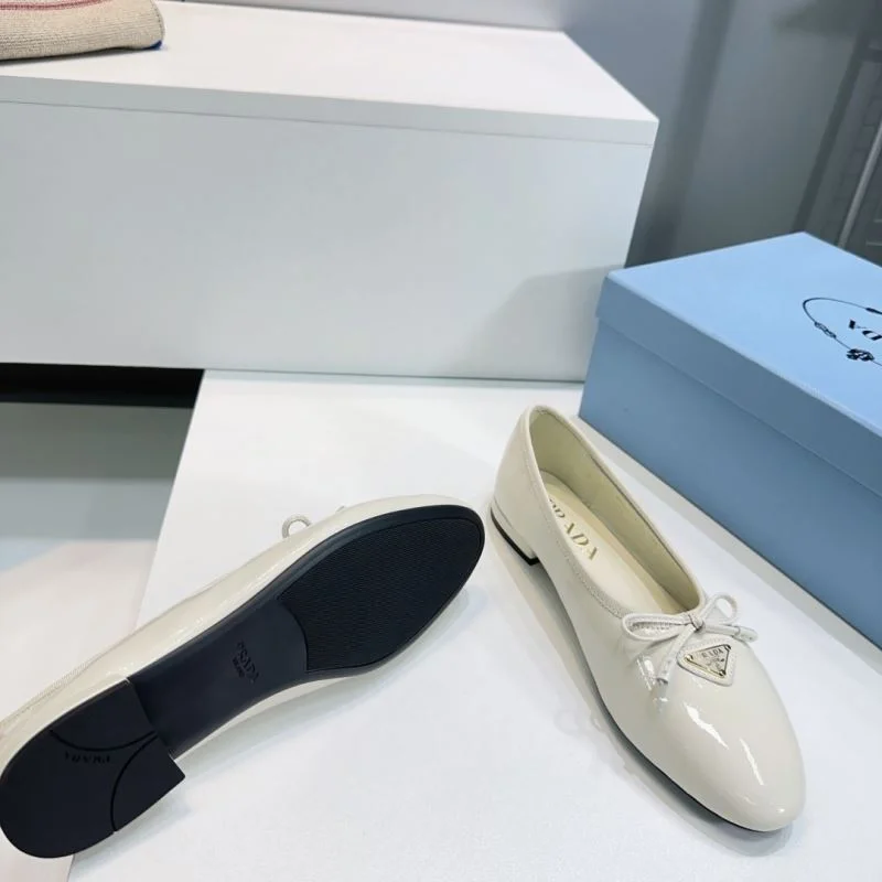 Tailored Prada Flat Shoes 34874