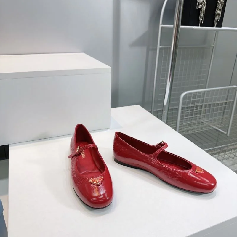 Prada Flat Shoes FashionForward 34868